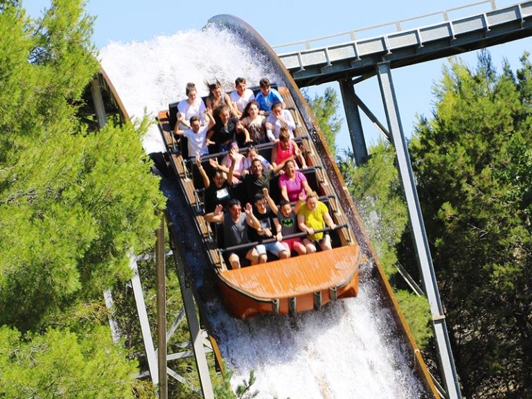 Atracciones de agua en Parque Warner Madrid